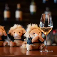 日光の三猿をイメージしたリッツ・ライオン