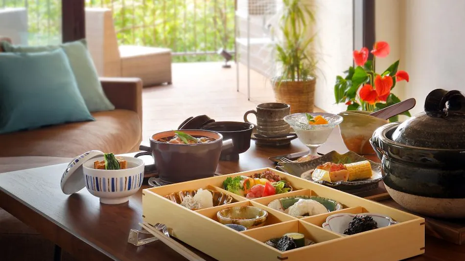 Izu Kogen Onsen Lucy Kiki: Enjoy In-Room Dining with Open-Air Bath