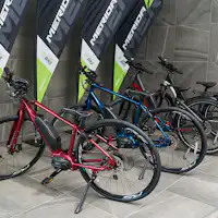 เช่ารถจักรยานยนต์ (มีค่าใช้จ่าย)