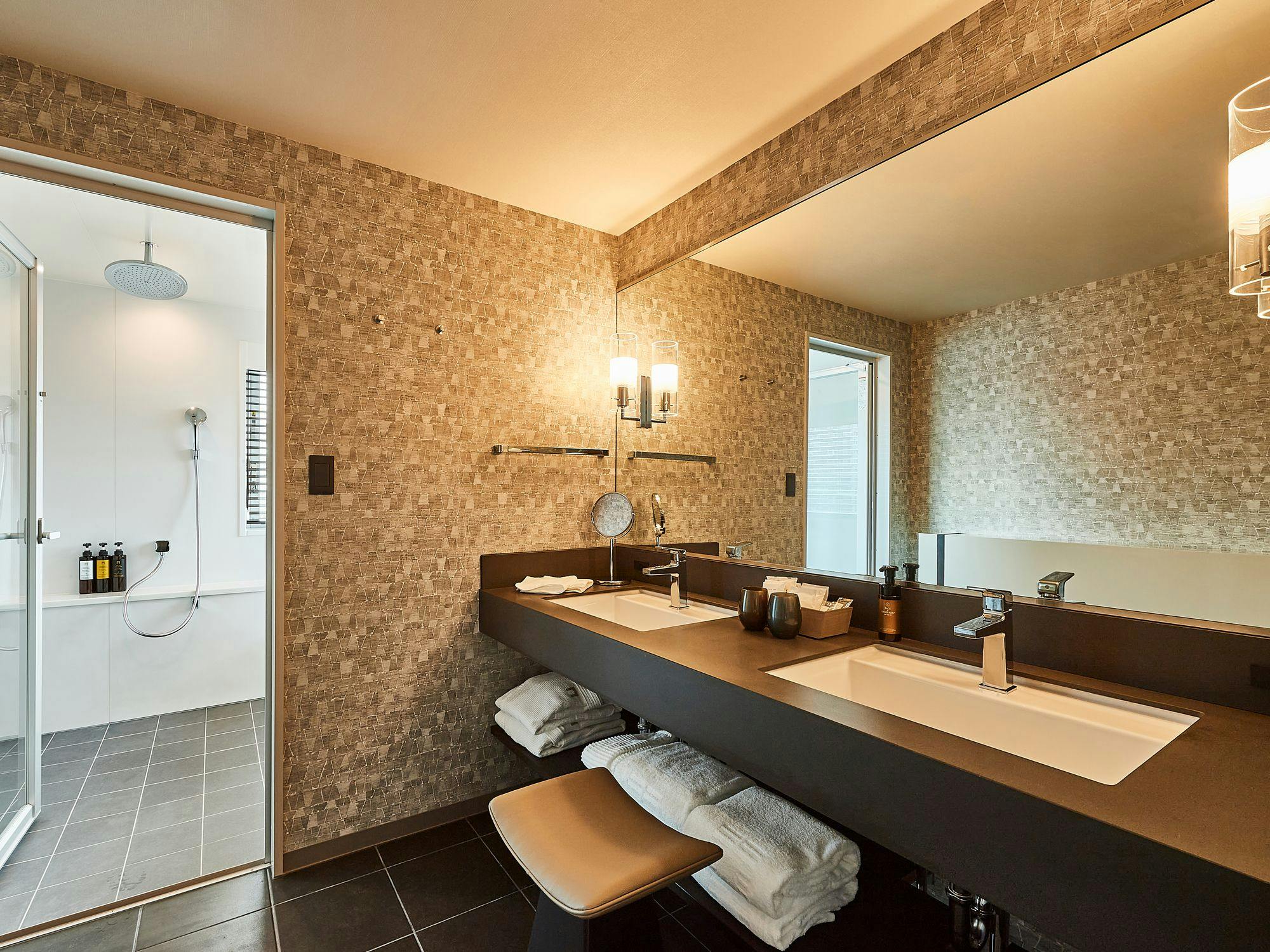 Suite ザ・ゲート（61平米）