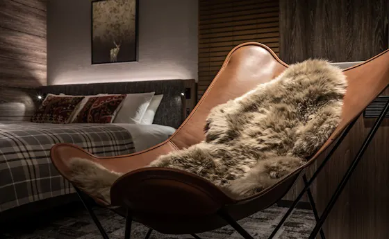 Lodge Double dengan nuansa rumah kayu.