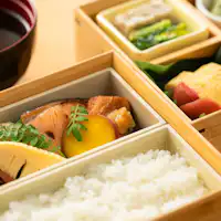 当ホテル限定「懐石 游美」の和朝食