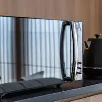 Microwave (hanya untuk tipe suite)