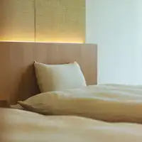 เราใส่ใจในรายละเอียดของเตียงและผ้าปูที่นอน