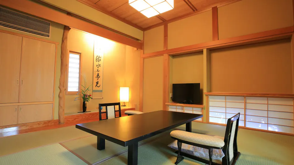 A Tranquil Forest Retreat with Historic Cultural Property Villas
