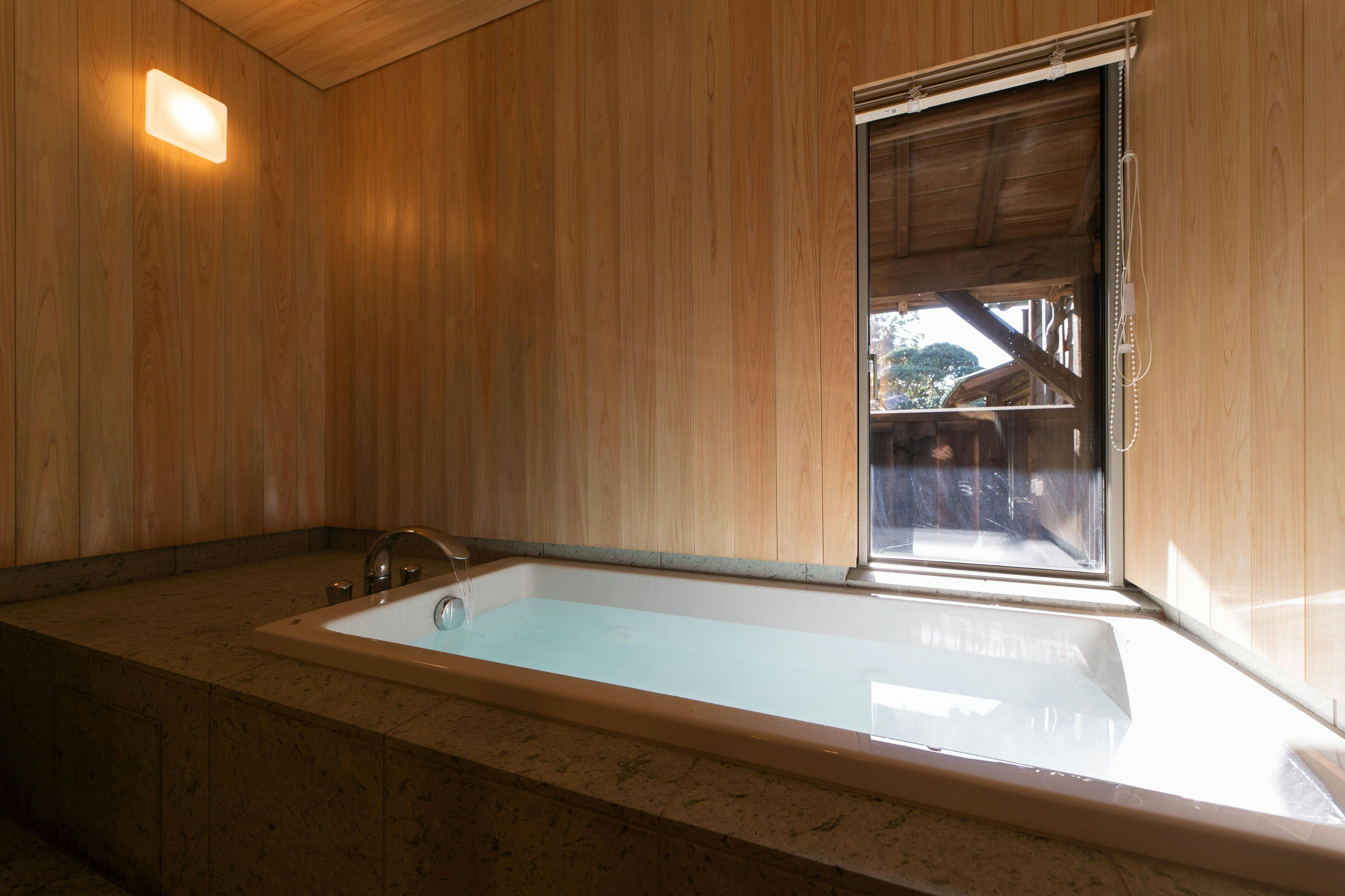 Kamar mandi Kamakura cocon 102