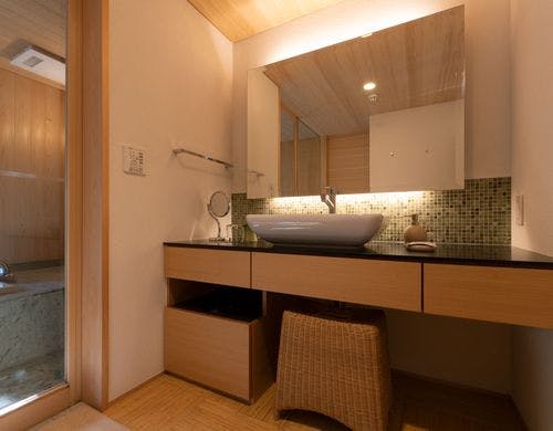 Kamakura cocon 101 bathroom