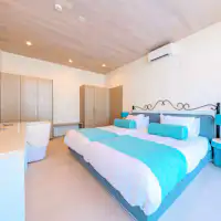 รอยัลสวีทวิลล่าพรีเมียม