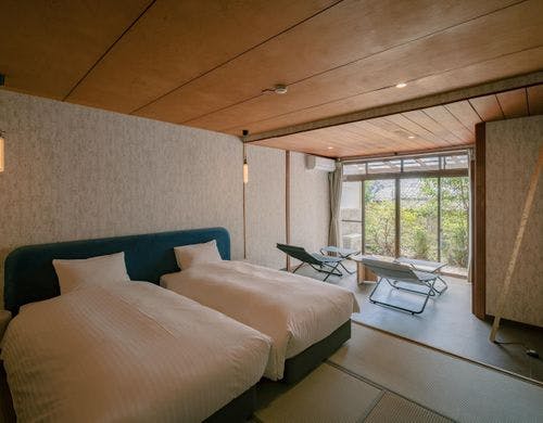 【木漏れ日の部屋】