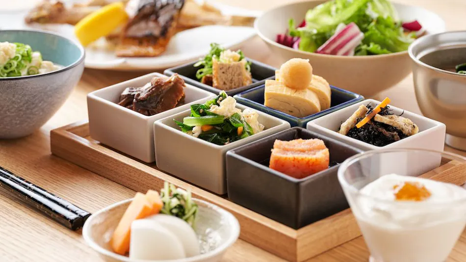 Wakasa Kajitsu: An Inn to Enjoy the Sea, Cuisine, and Culture of Miketsukuni Wakasa