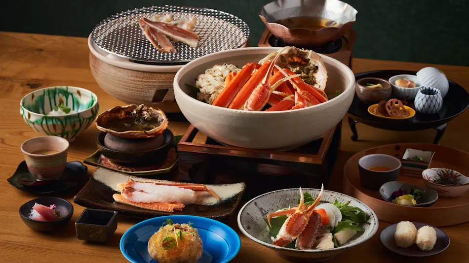 Wakasa Kajitsu: An Inn to Enjoy the Sea, Cuisine, and Culture of Miketsukuni Wakasa