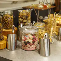 ของว่างเบา ๆ ที่คลับเลานจ์