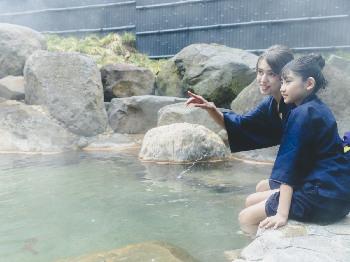 【Mata air panas露天風呂】Bersantai di露天風呂