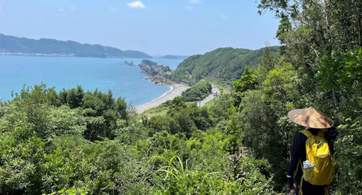 【熊野古道・大辺路の押印帳付】串本の絶景!橋杭岩などの名勝を古道散策<オールインクルーシブ>夕朝食付