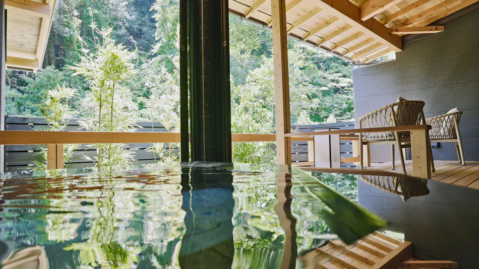 Mastlamp: A Small Hotel with Natural Hot Spring Flow
