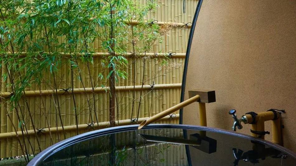 Mastlamp: A Small Hotel with Natural Hot Spring Flow