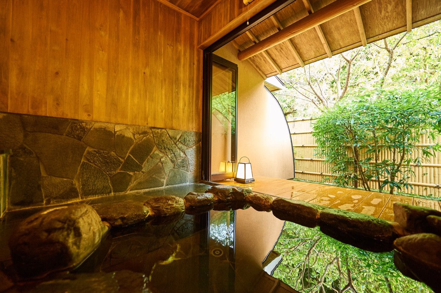 Bangunan Utama - Pemandian Batu