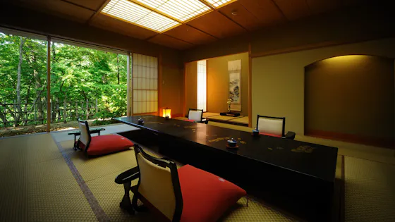 ห้องพักพร้อมอ่างอาบน้ำกลางแจ้ง (ตัวอย่าง)