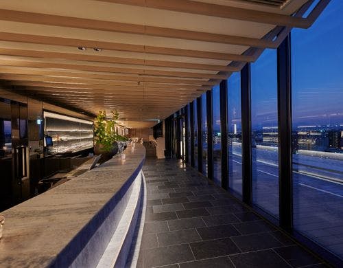 ソラノルーフトップバー店内