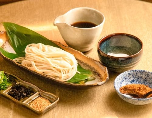 インルームメニュー「五島うどん」のつけ麺