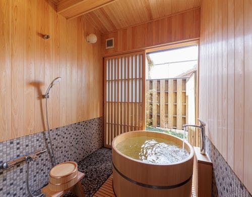 ―朝熊 ASAMA 101号室ー