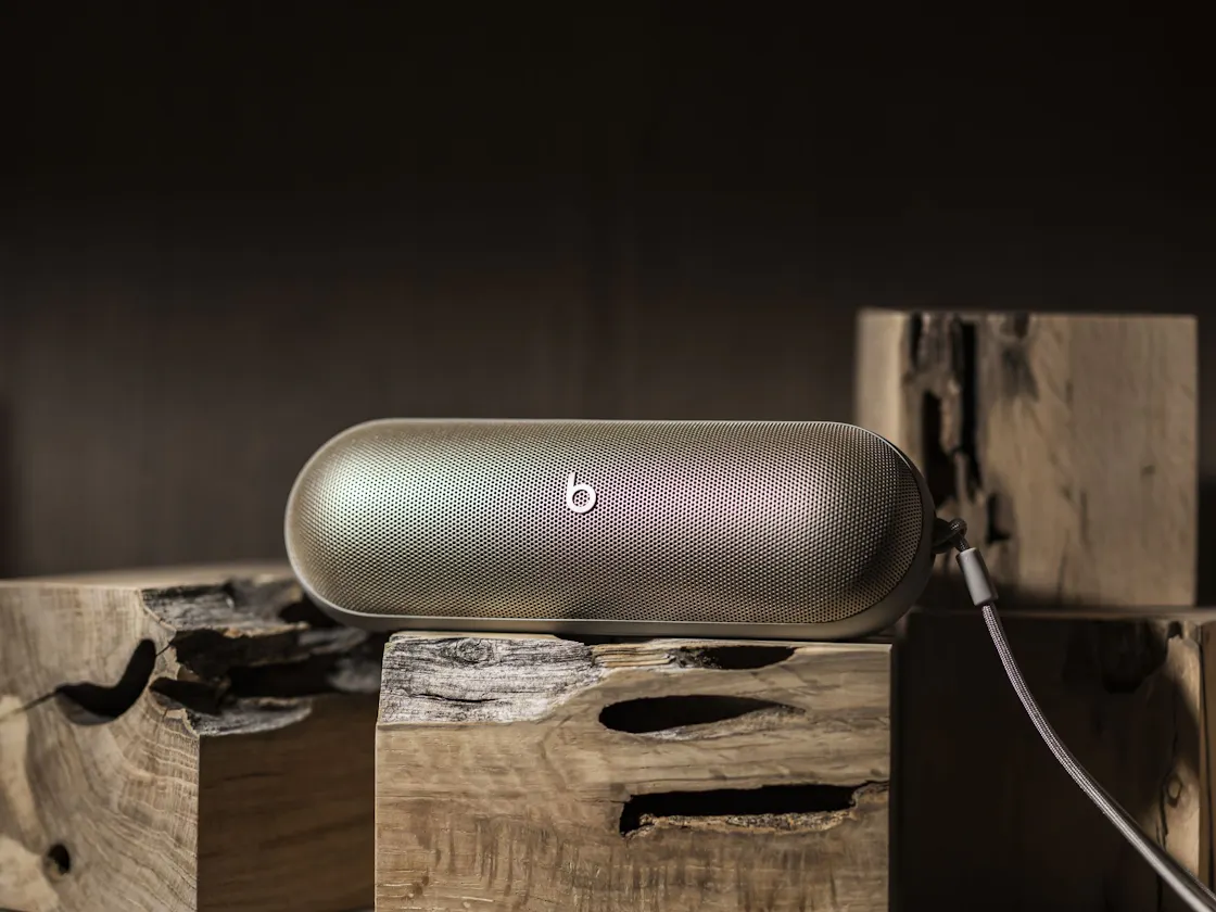 Bluetoothスピーカー(Beats Pill)