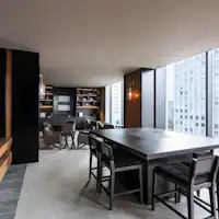 ロビーラウンジ 共用テーブル