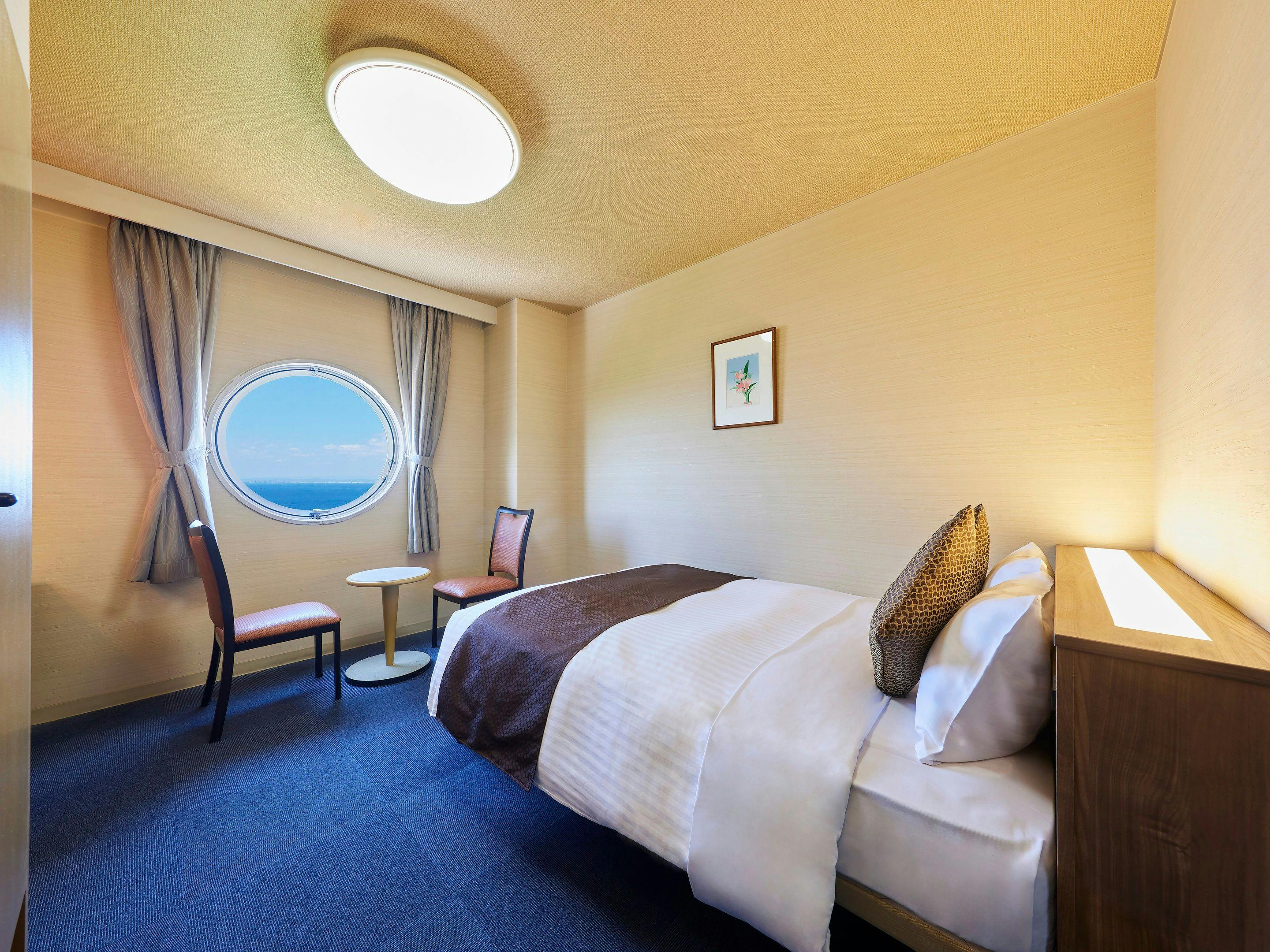 标准双人间（带浴室）