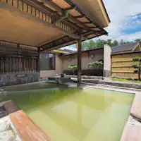 อ่างอาบน้ำกลางแจ้ง