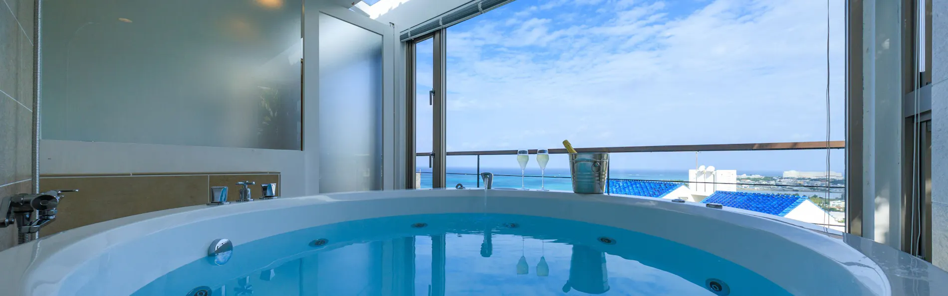 ESQVA THE HEAVENS OKINAWA