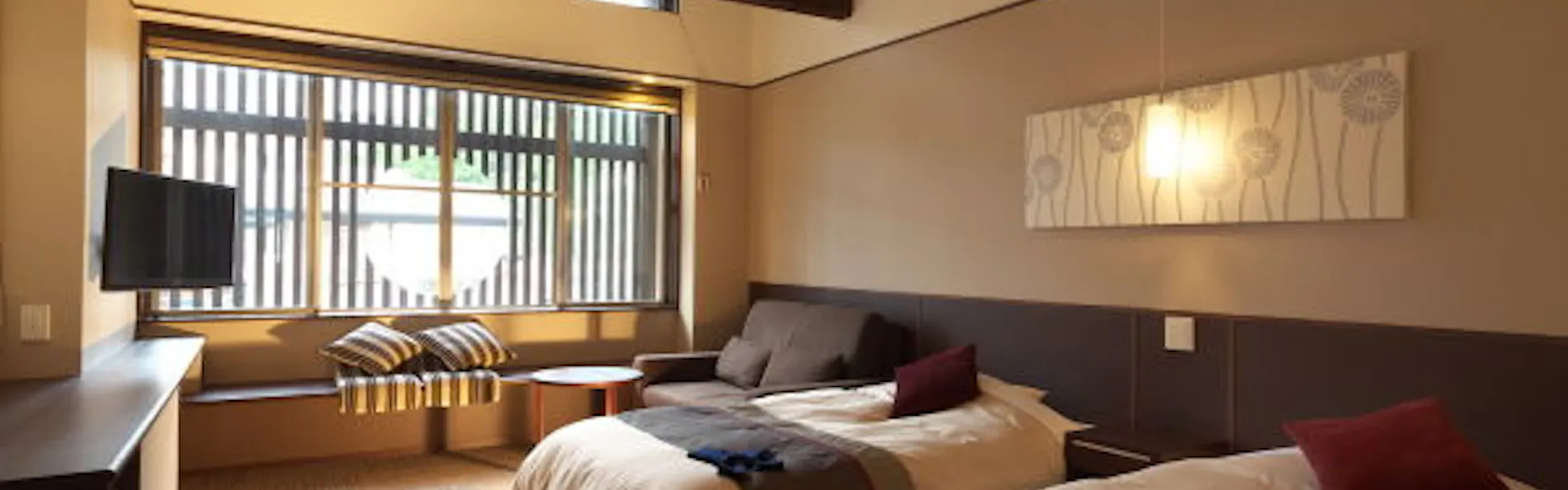 湯畑草菴
