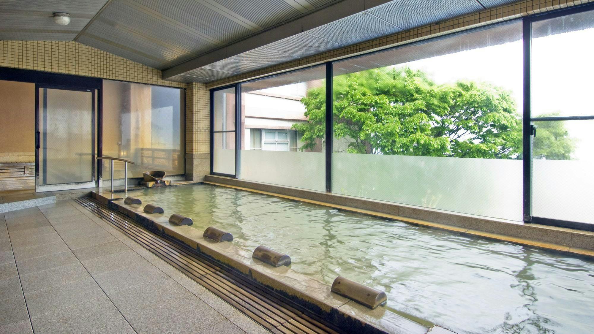 岸権旅館 ～ 石段街隣接 希少源泉「黄金の湯」の宿 ～