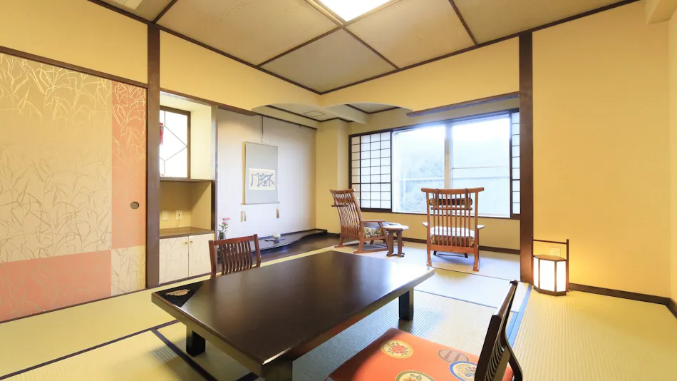 Kishigon Ryokan ~ Adjacent to Stone Steps Street, Rare Hot Spring "Golden Water" Inn ~