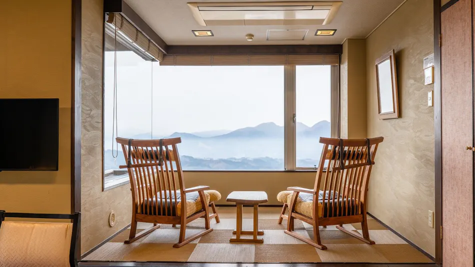 Kishigon Ryokan ~ Adjacent to Stone Steps Street, Rare Hot Spring "Golden Water" Inn ~