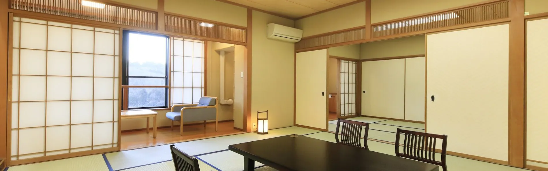 岸権旅館 ~ 石段街隣接 希少源泉「黄金の湯」の宿 ~