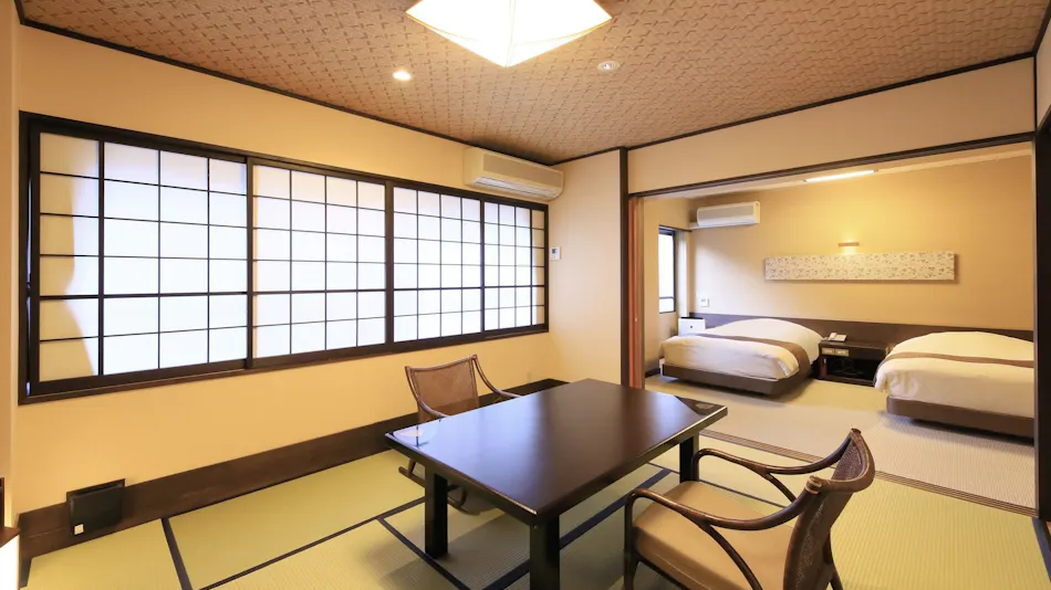 Kishigon Ryokan ~ Adjacent to Stone Steps Street, Rare Hot Spring "Golden Water" Inn ~