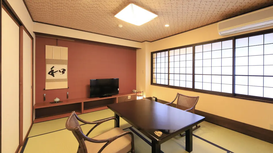 Kishigon Ryokan ~ Adjacent to Stone Steps Street, Rare Hot Spring "Golden Water" Inn ~
