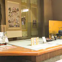 山県館の歴史を感じるロビー展示