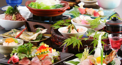 【心躍る夏の会席】<お部屋食or個室食>貸切り風呂2趣・外湯めぐり放題・女性お洒落ゆかた貸出無料