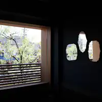 สถานที่ที่มองเห็นทิวต้นหลิวอยู่ตรงหน้า