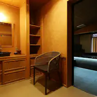 ห้องเปลี่ยนเสื้อผ้า