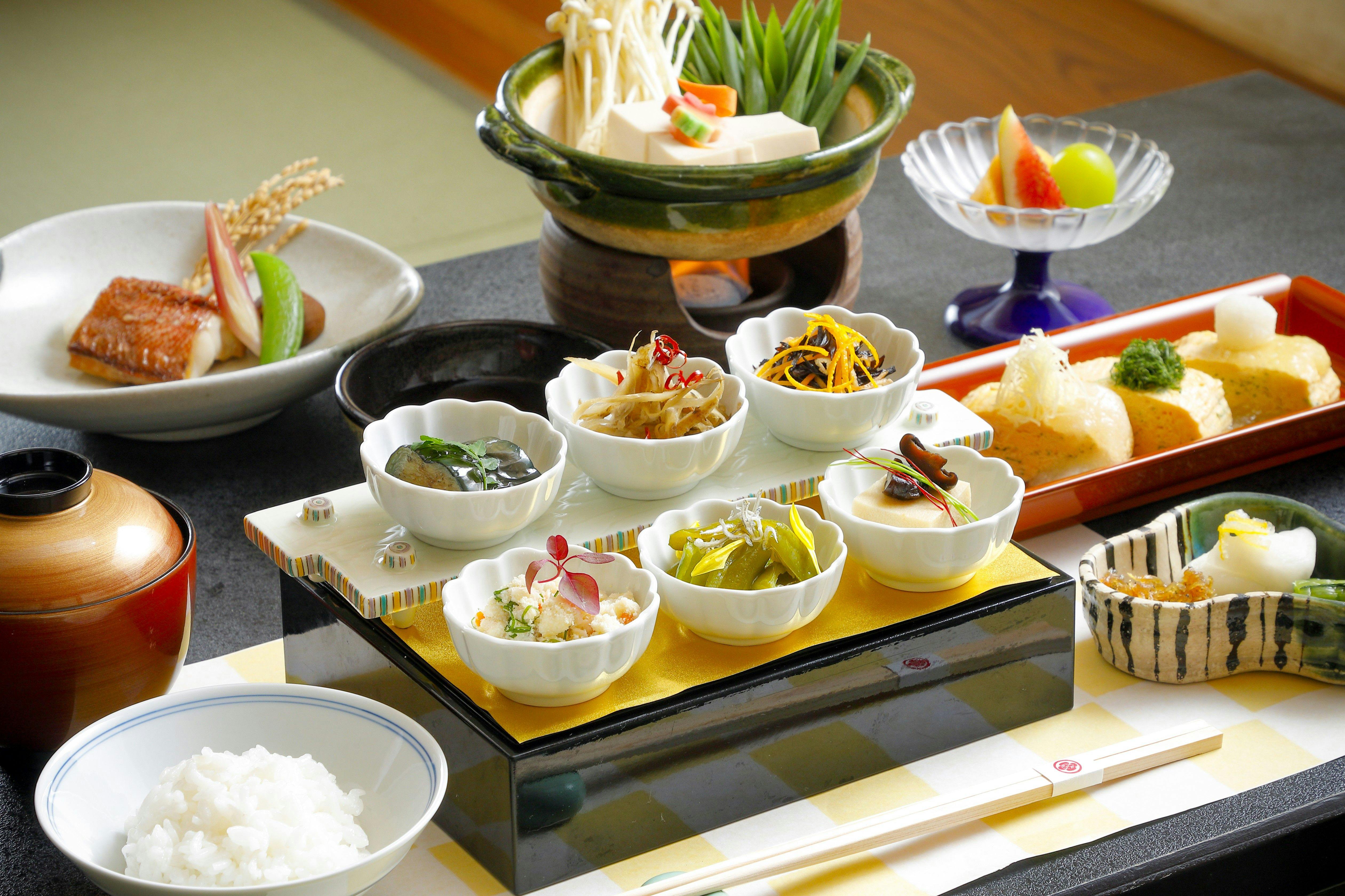 京都祇園 料理旅館 花楽 - ＜朝食付＞着物で散策 祇園の中心地に