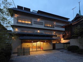 京都祇園 料理旅館 花楽
