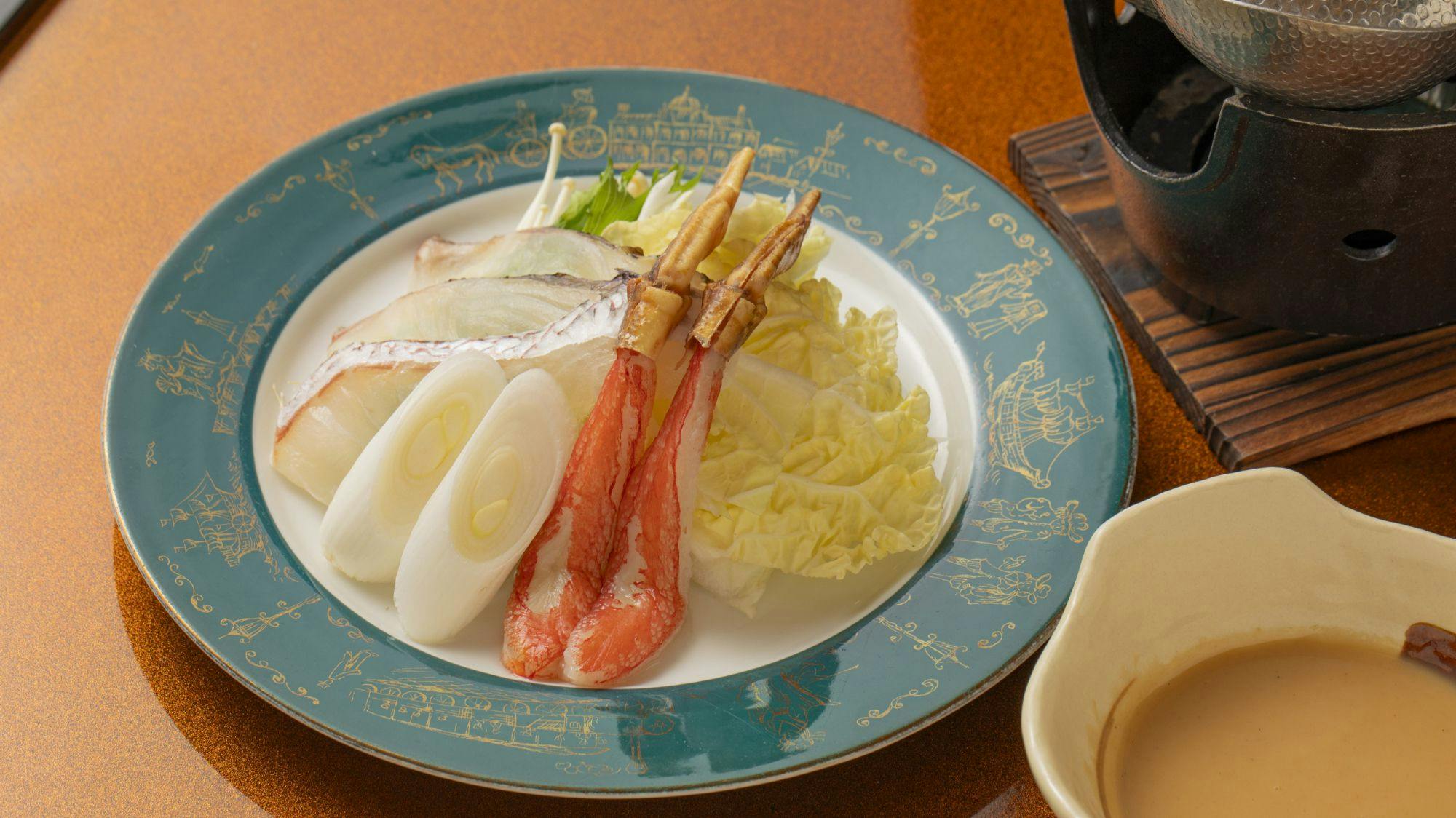 日本一深い天然自噴岩風呂を有す藤三旅館（登録有形文化財）