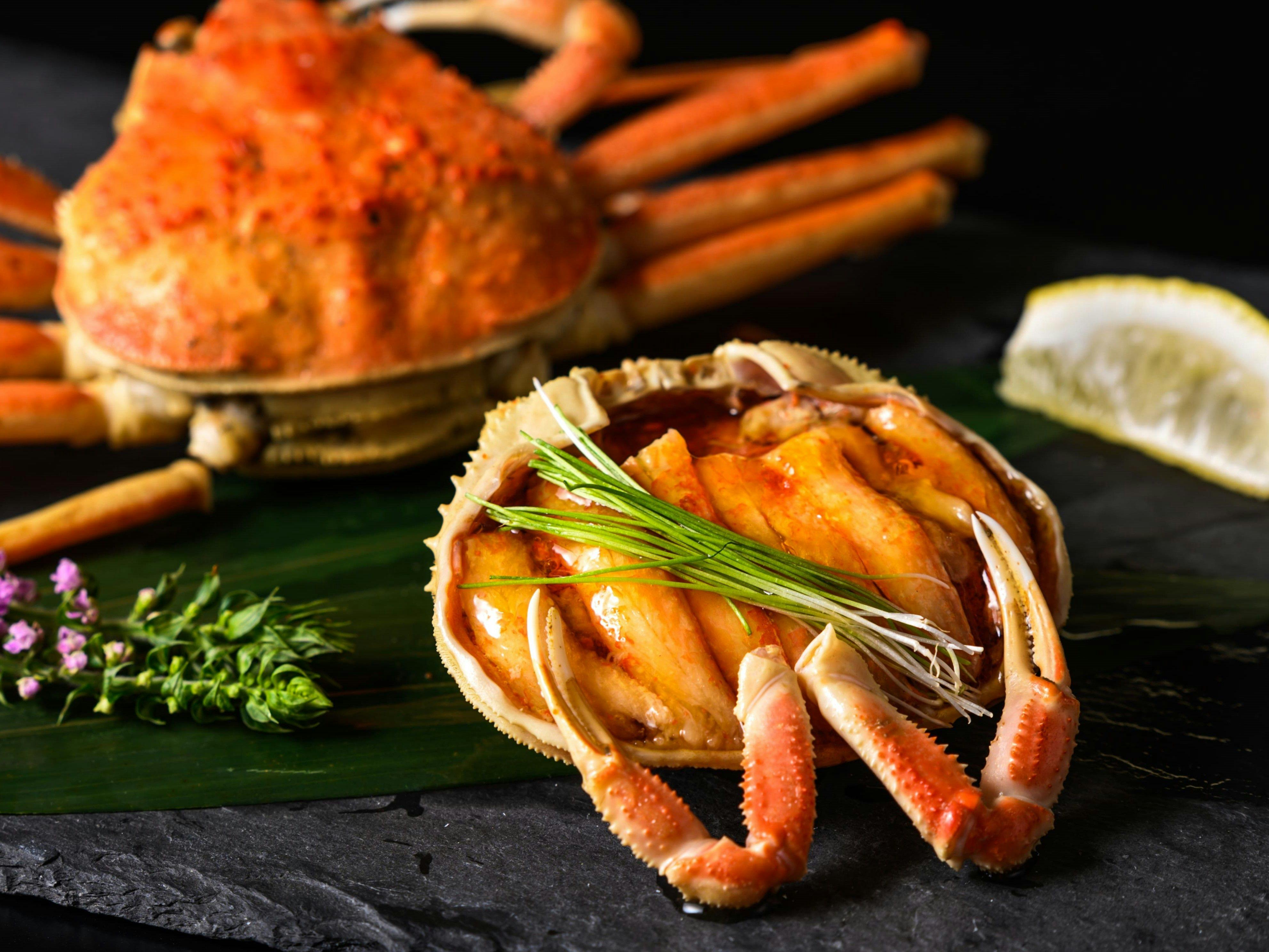 白鷺湯たわらや - 【7種のカニ尽くし会席】＜本ズワイ蟹2.5杯相当