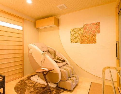 【半露天風呂付特別客室】マッサージチェア