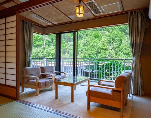 【山側眺望】広々和室15畳以上＜2名～7名＞