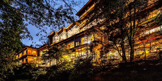 白鷺湯たわらや