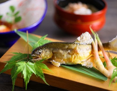 千曲川の清流で育った鮎の塩焼き