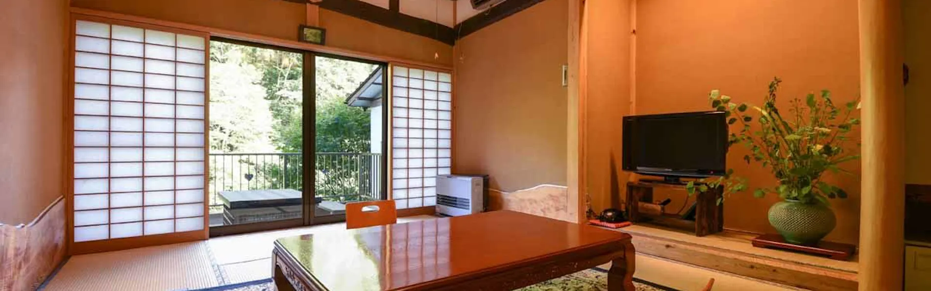嵯峨塩鉱泉 嵯峨塩館